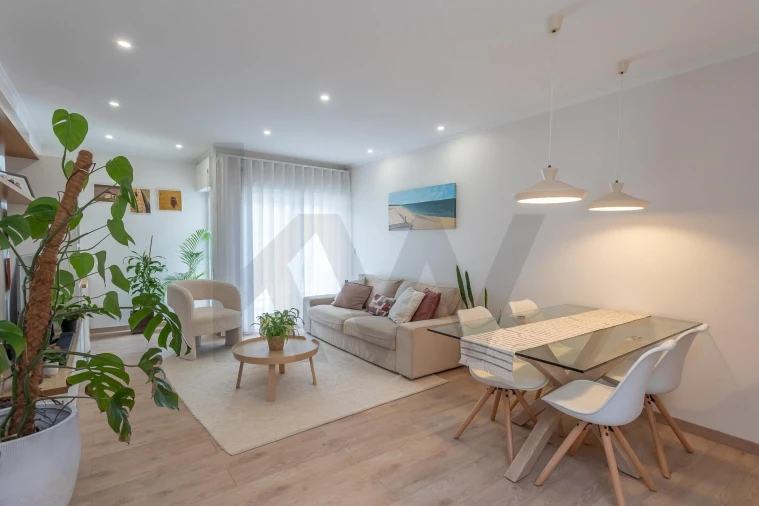 Apartamento T2 para Venda em Queluz e Belas