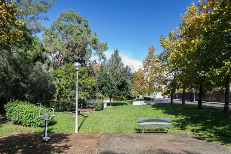 Apartamento T2 para Venda em Queluz e Belas Foto 33