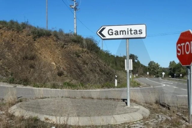 Terreno para Venda em Santana da Serra Foto 14