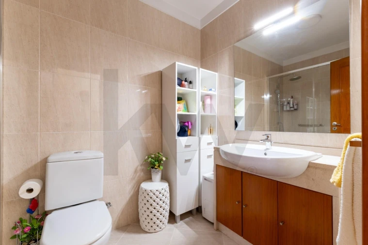 Apartamento T2 para Venda em Valongo Foto 16