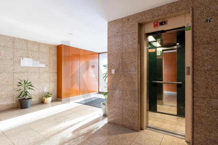 Apartamento T2 para Venda em Valongo Foto 4