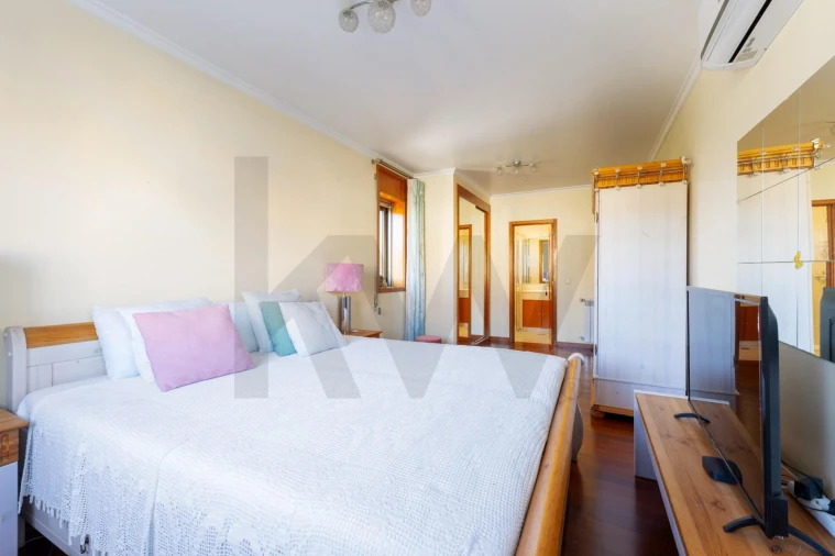 Apartamento T2 para Venda em Valongo Foto 18