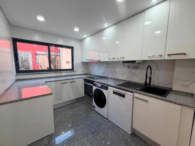 Moradia T2 para Venda em Quinta do Anjo Foto 7