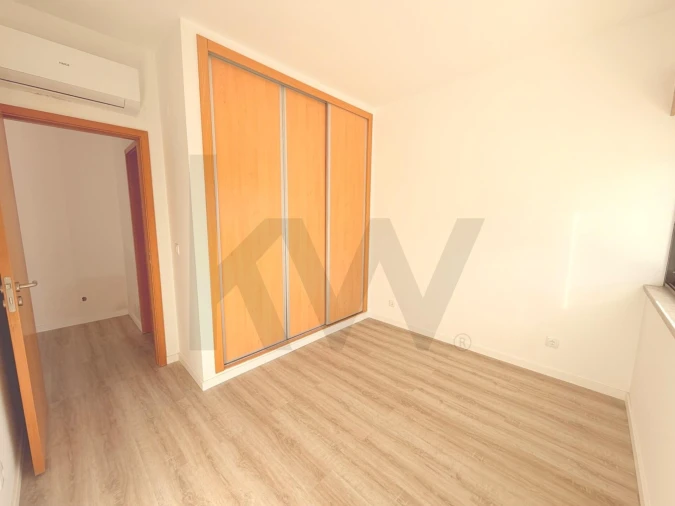 Moradia T2 para Venda em Quinta do Anjo Foto 6