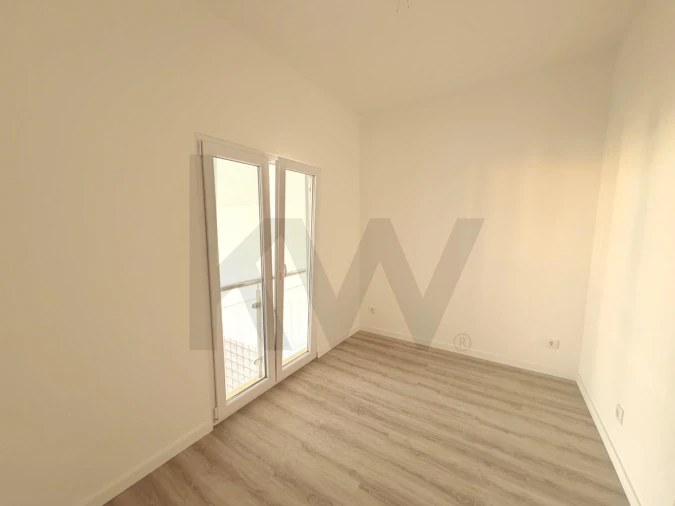 Moradia T2 para Venda em Quinta do Anjo Foto 11