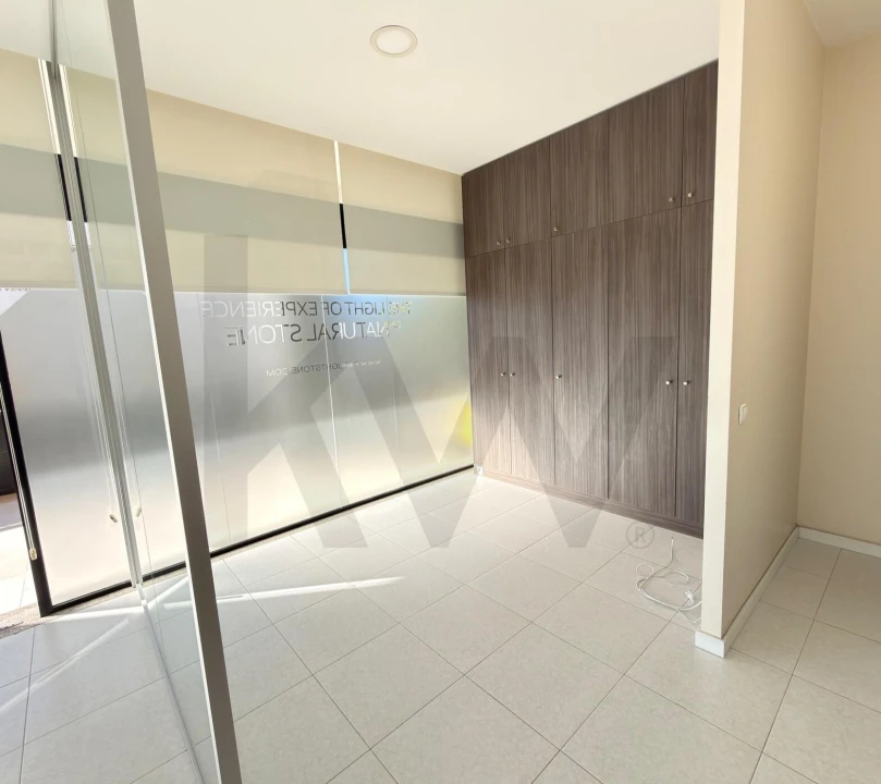 Loja para Venda em Rio Maior Foto 4