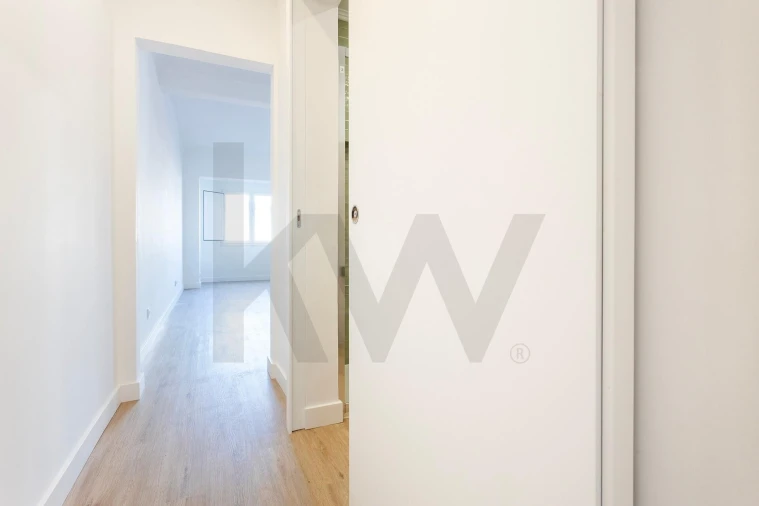 Apartamento T1 para Venda em Campo de Ourique Foto 11