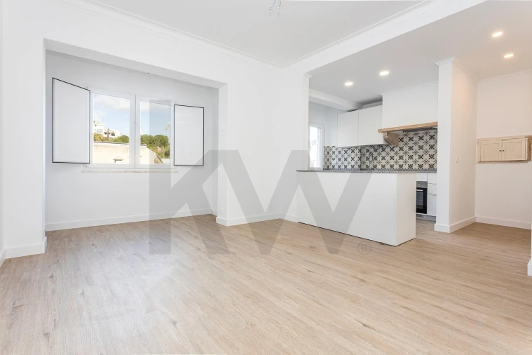 Apartamento T1 para Venda em Campo de Ourique Foto 2