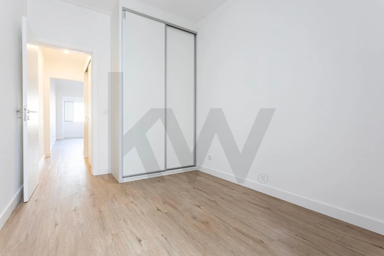 Apartamento T1 para Venda em Campo de Ourique Foto 16