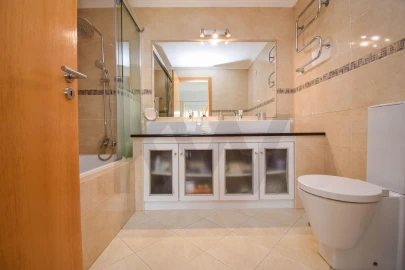 Apartamento T5 para Venda em Penha de França