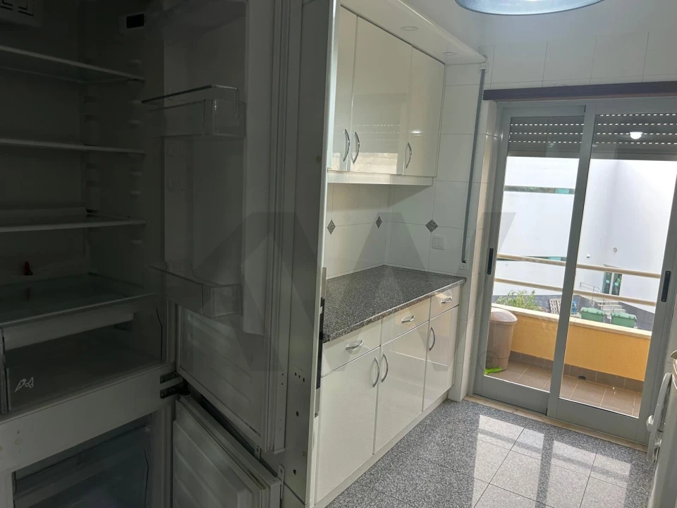 Apartamento T3 para Arrendamento em Oeiras e São Julião da Barra, Paço de Arcos e Caxias Foto 23