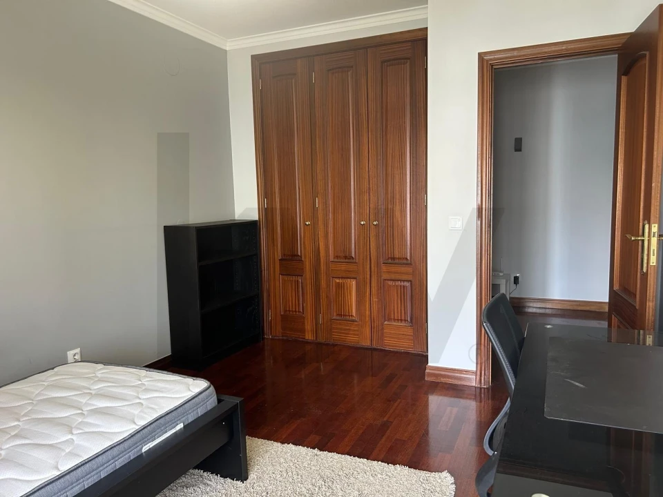 Apartamento T3 para Arrendamento em Oeiras e São Julião da Barra, Paço de Arcos e Caxias Foto 11