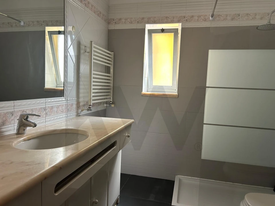 Apartamento T3 para Arrendamento em Oeiras e São Julião da Barra, Paço de Arcos e Caxias Foto 9