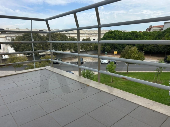 Apartamento T3 para Arrendamento em Oeiras e São Julião da Barra, Paço de Arcos e Caxias Foto 20