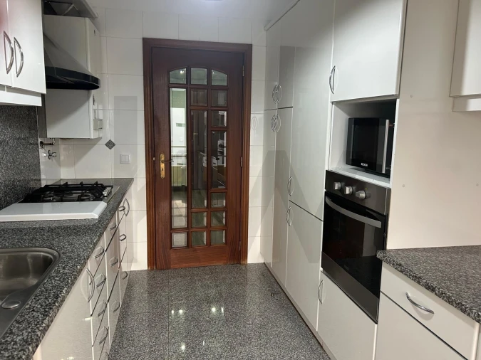 Apartamento T3 para Arrendamento em Oeiras e São Julião da Barra, Paço de Arcos e Caxias Foto 22