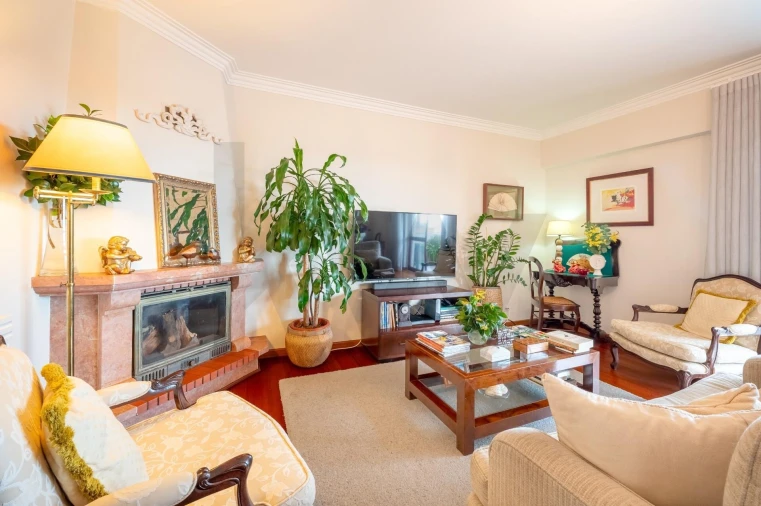 Apartamento T3 para Venda em Odivelas Foto 4