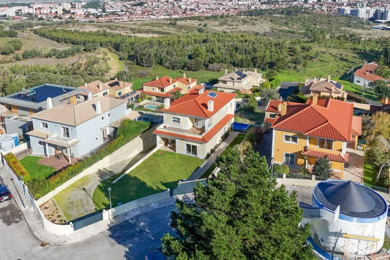 Moradia T3 para Venda em Agualva e Mira-Sintra Foto 1