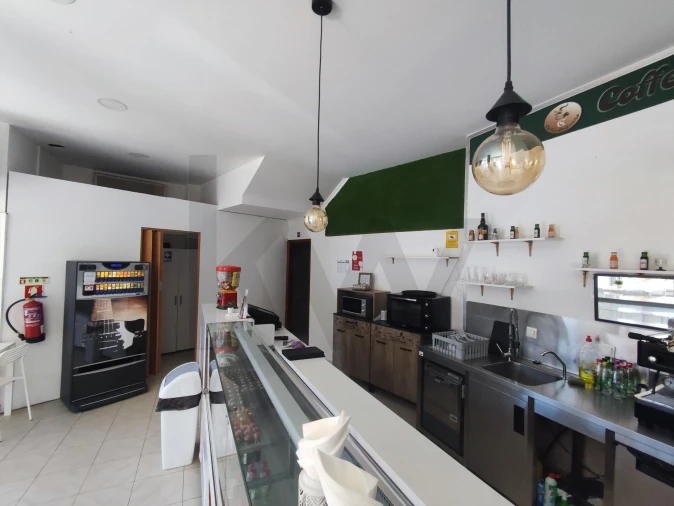 Loja para Venda em Rio de Mouro Foto 6