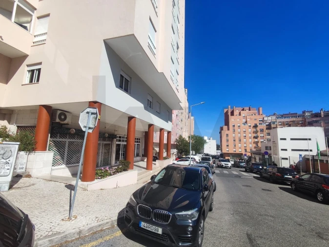 Loja para Venda em Rio de Mouro Foto 18