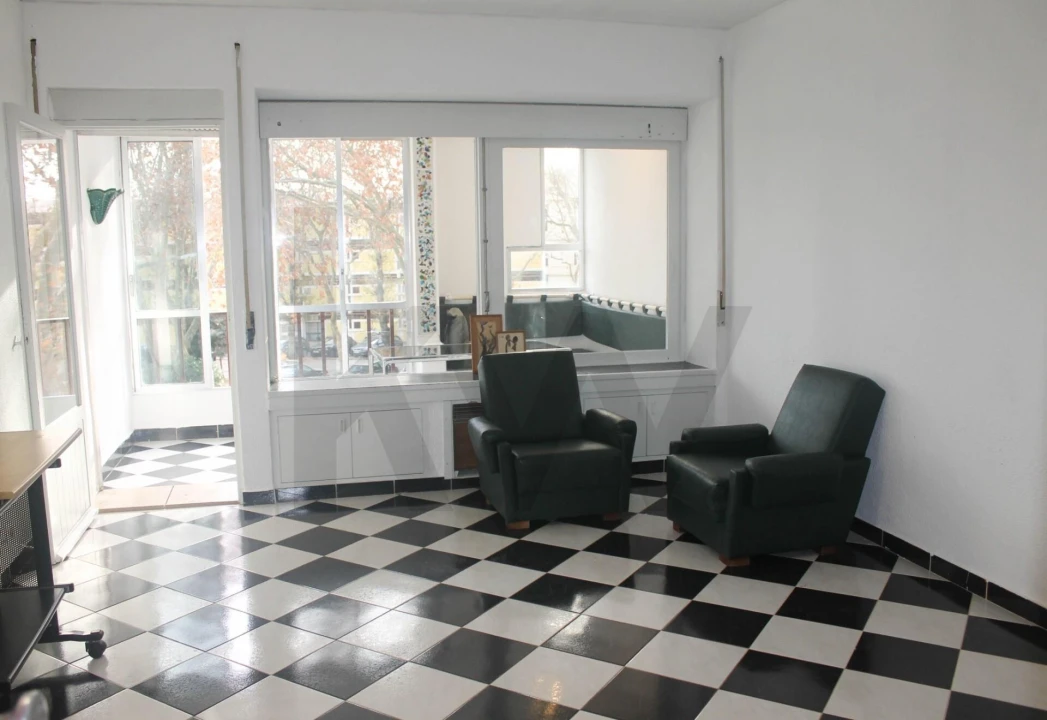 Apartamento T1 para Arrendamento em Carcavelos e Parede Foto 9