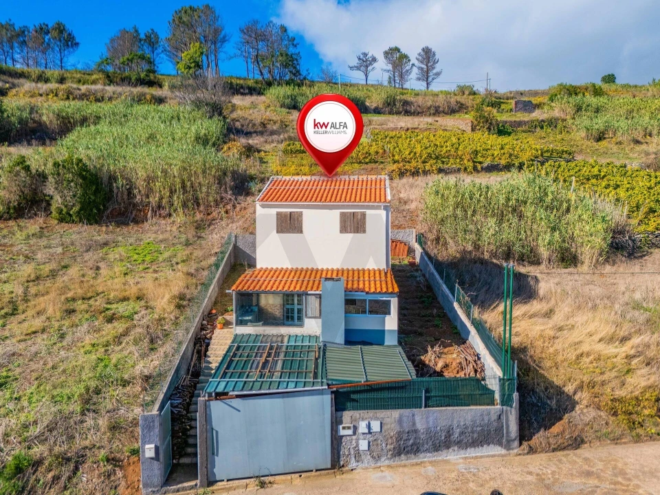 Moradia T1 para Venda em Fajã da Ovelha Foto 1