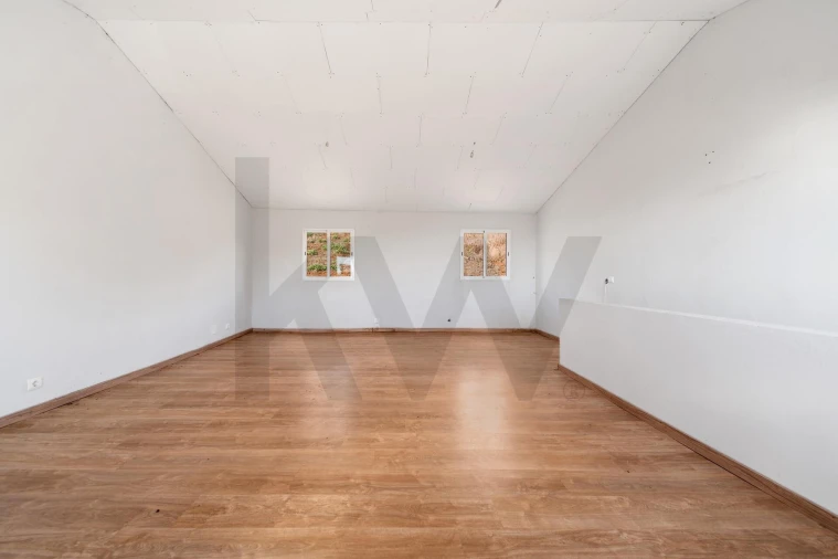 Moradia T1 para Venda em Fajã da Ovelha Foto 15