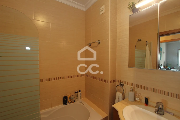 Apartamento T1 para Venda em Armação de Pera Foto 7