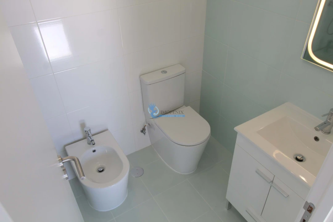 Apartamento T3 para Venda em Portimão Foto 16