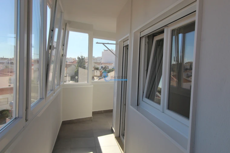 Apartamento T3 para Venda em Portimão Foto 5