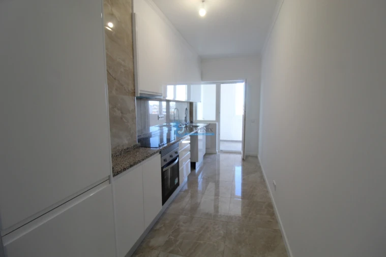 Apartamento T3 para Venda em Portimão Foto 8