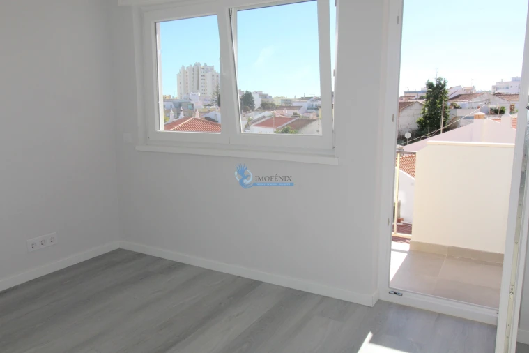 Apartamento T3 para Venda em Portimão Foto 15