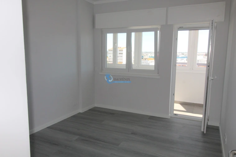Apartamento T3 para Venda em Portimão Foto 22