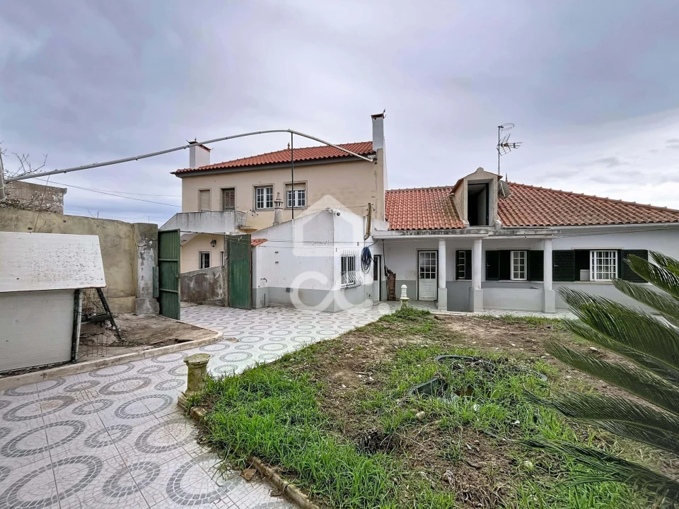 Moradia T9 para Venda em Tornada e Salir do Porto Foto 17