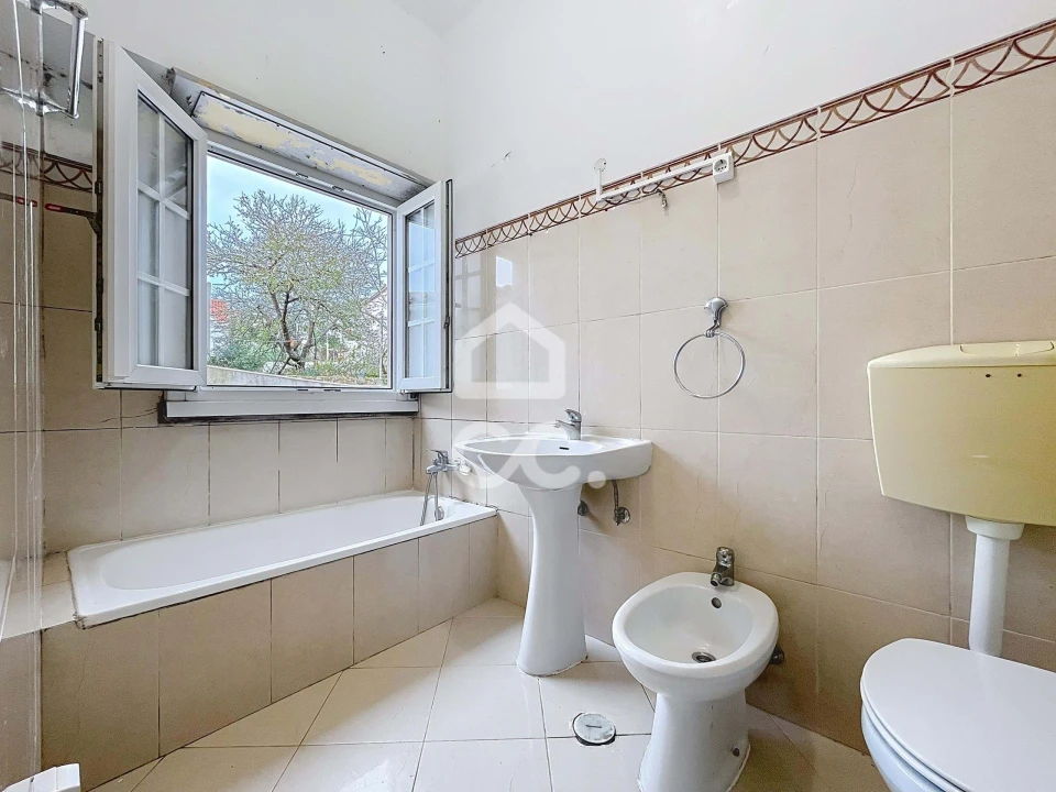 Moradia T9 para Venda em Tornada e Salir do Porto Foto 28