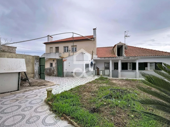 Moradia T9 para Venda em Tornada e Salir do Porto Foto 17