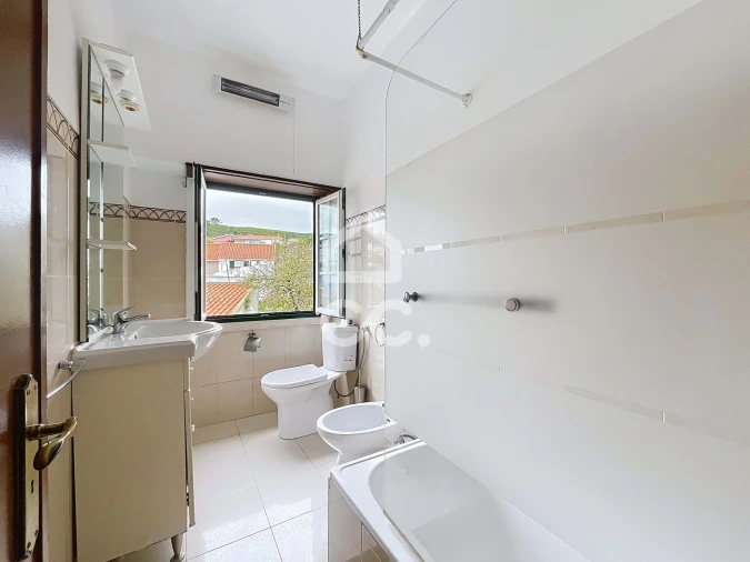 Moradia T9 para Venda em Tornada e Salir do Porto Foto 36