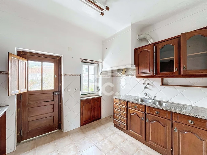 Moradia T9 para Venda em Tornada e Salir do Porto Foto 37