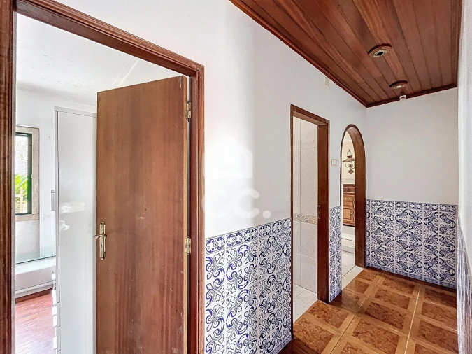 Moradia T9 para Venda em Tornada e Salir do Porto Foto 14