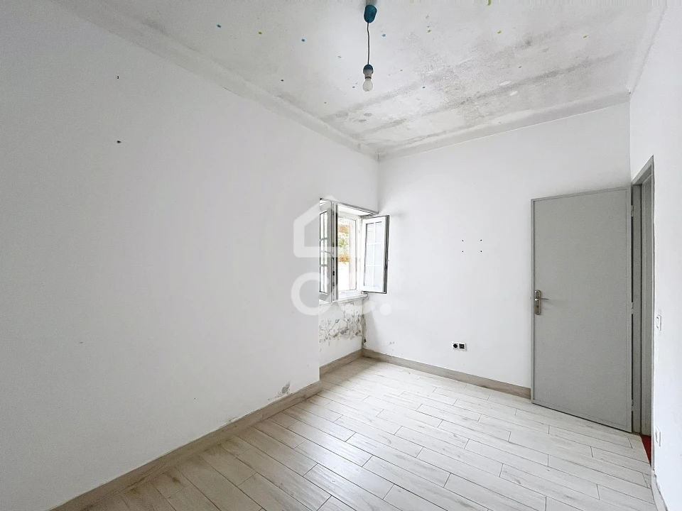 Moradia T9 para Venda em Tornada e Salir do Porto Foto 24