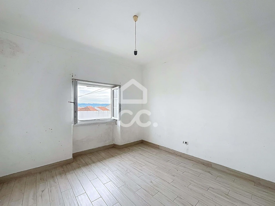 Moradia T9 para Venda em Tornada e Salir do Porto Foto 21