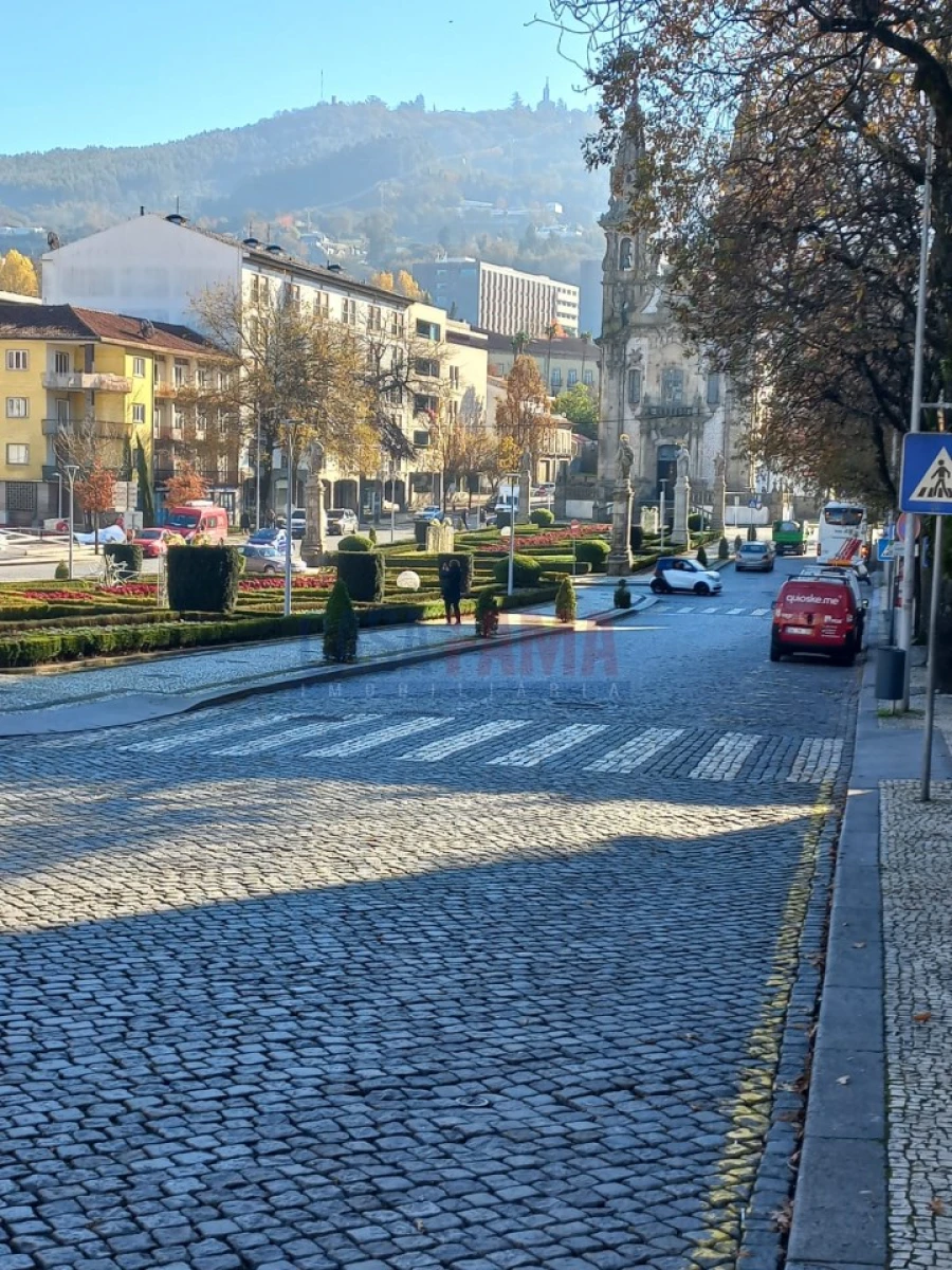 Negócio para Venda em Oliveira, São Paio e São Sebastião Foto 2