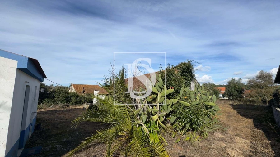 Moradia T2 para Venda em Turquel Foto 22