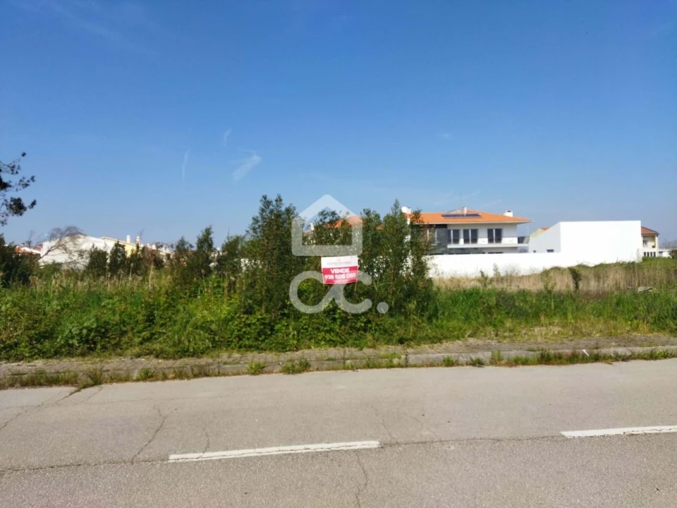 Terreno para Venda em Marinha Grande Foto 1
