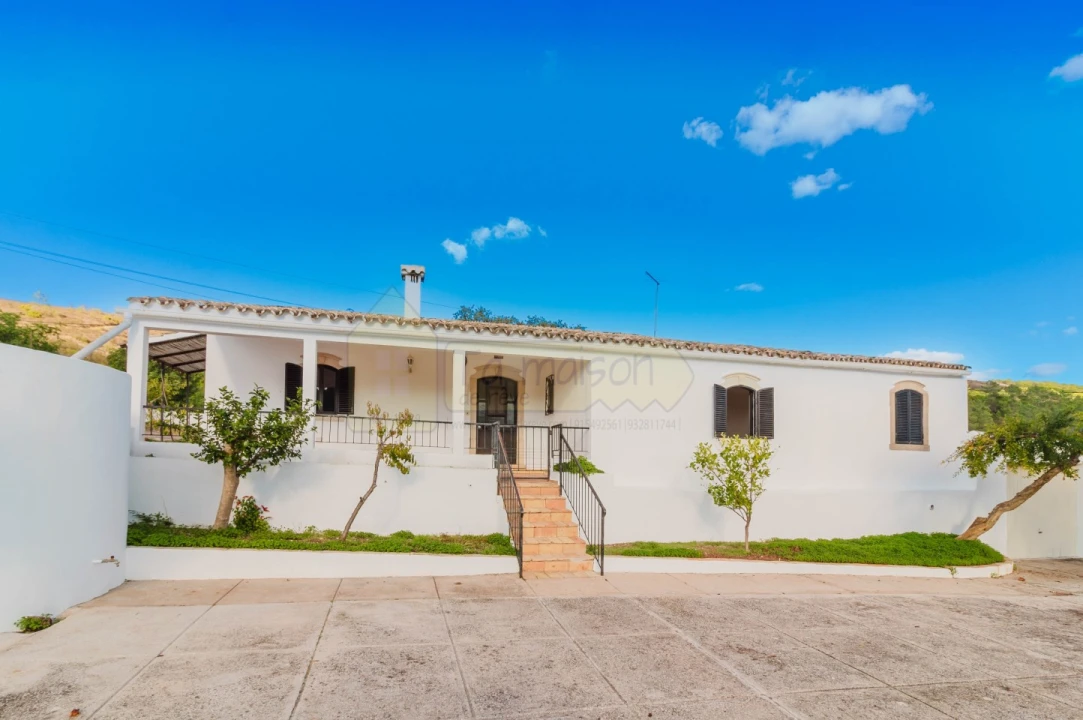 Moradia T3 para Venda em Querença, Tôr e Benafim Foto 1