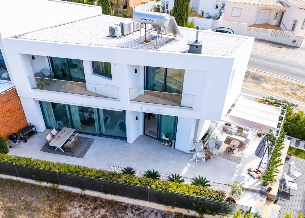 Moradia T3 para Arrendamento férias em Quarteira Foto 3