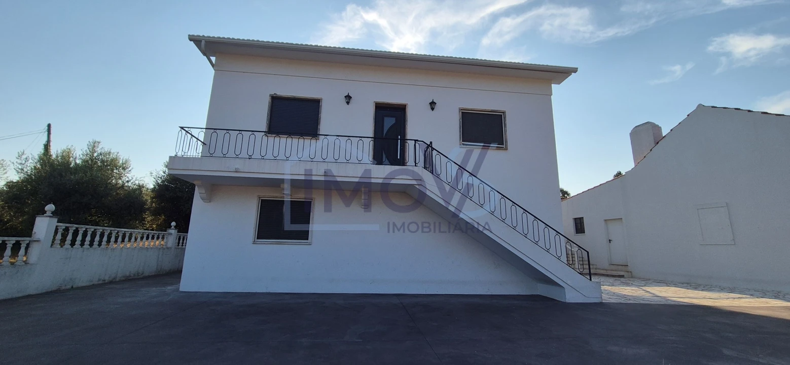 Moradia T3 para Venda em Areias e Pias Foto 2