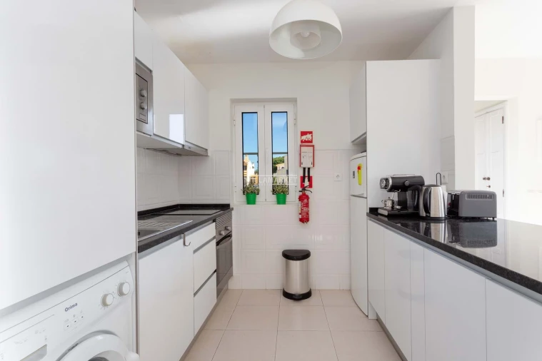 Apartamento T2 para Venda em Quarteira Foto 5