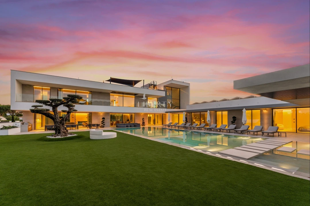 Moradia T8 para Venda em Almancil Foto 16