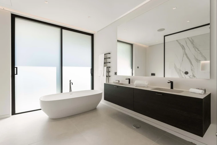 Moradia T8 para Venda em Almancil Foto 24