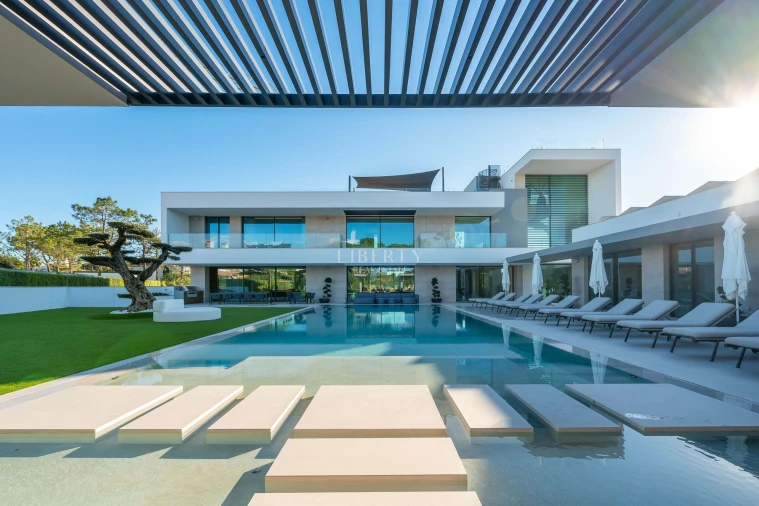 Moradia T8 para Venda em Almancil Foto 14